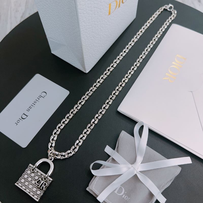 chr1st1an D10r necklaces